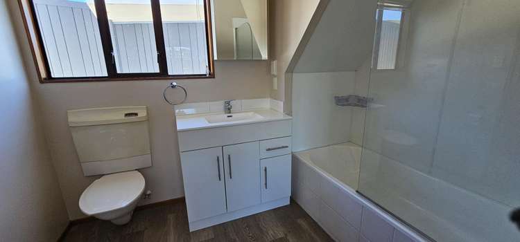 8a Campbell Street Karori_12