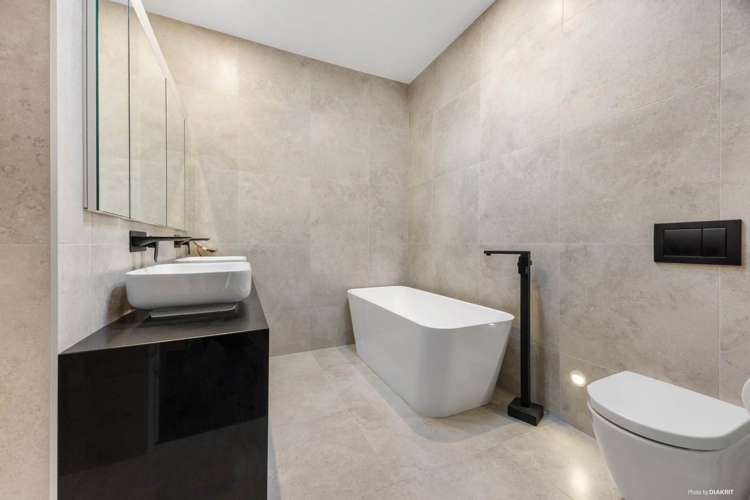 577 Laurie Southwick Parade Gulf Harbour_14