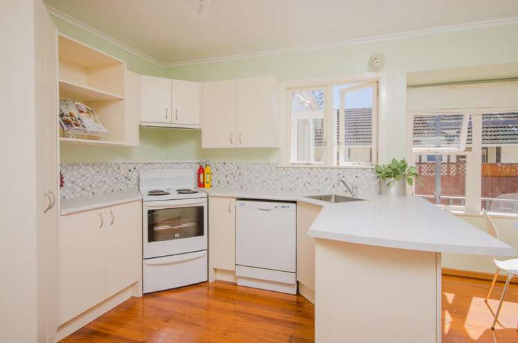 90 Gloria Avenue Te Atatu Peninsula_5