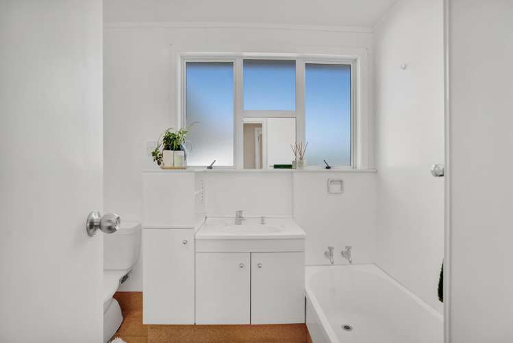 84 Ohanga Road Onaero_15