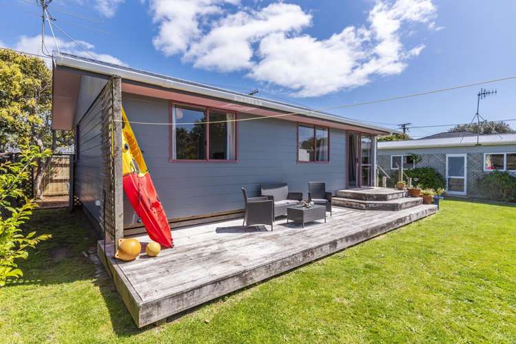 13A Rauparaha Street Waikanae Beach_19