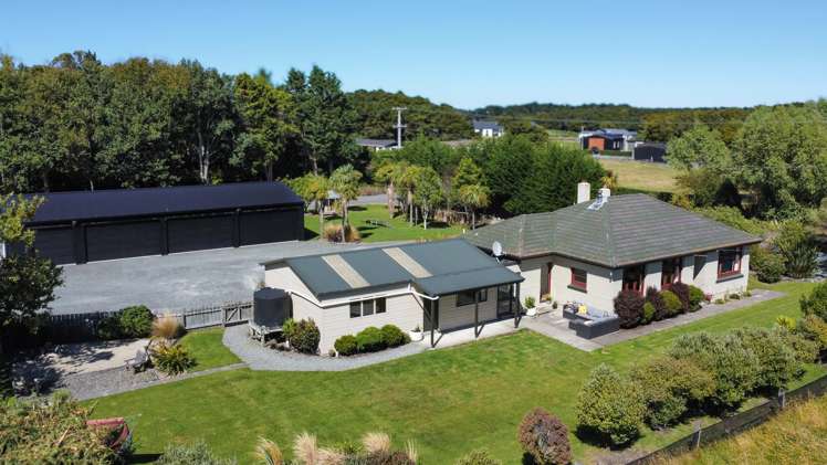 99 Black Road Otatara_27