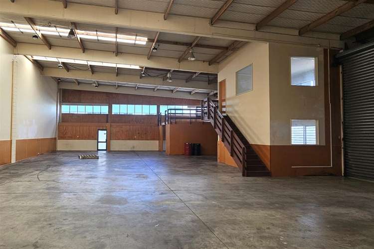 Units 4-7, 218 Swanson Road Henderson_4