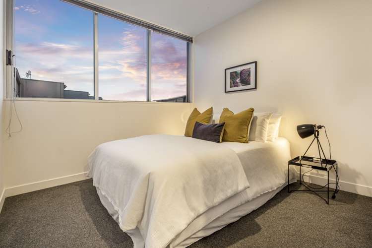 4b/2 Fisher-Point Drive Auckland Central_12