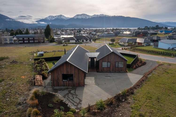 6 Ralph Moir Drive Te Anau_31