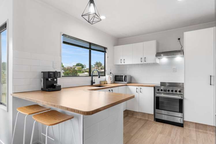 15 Ferndown Close Brookfield_3