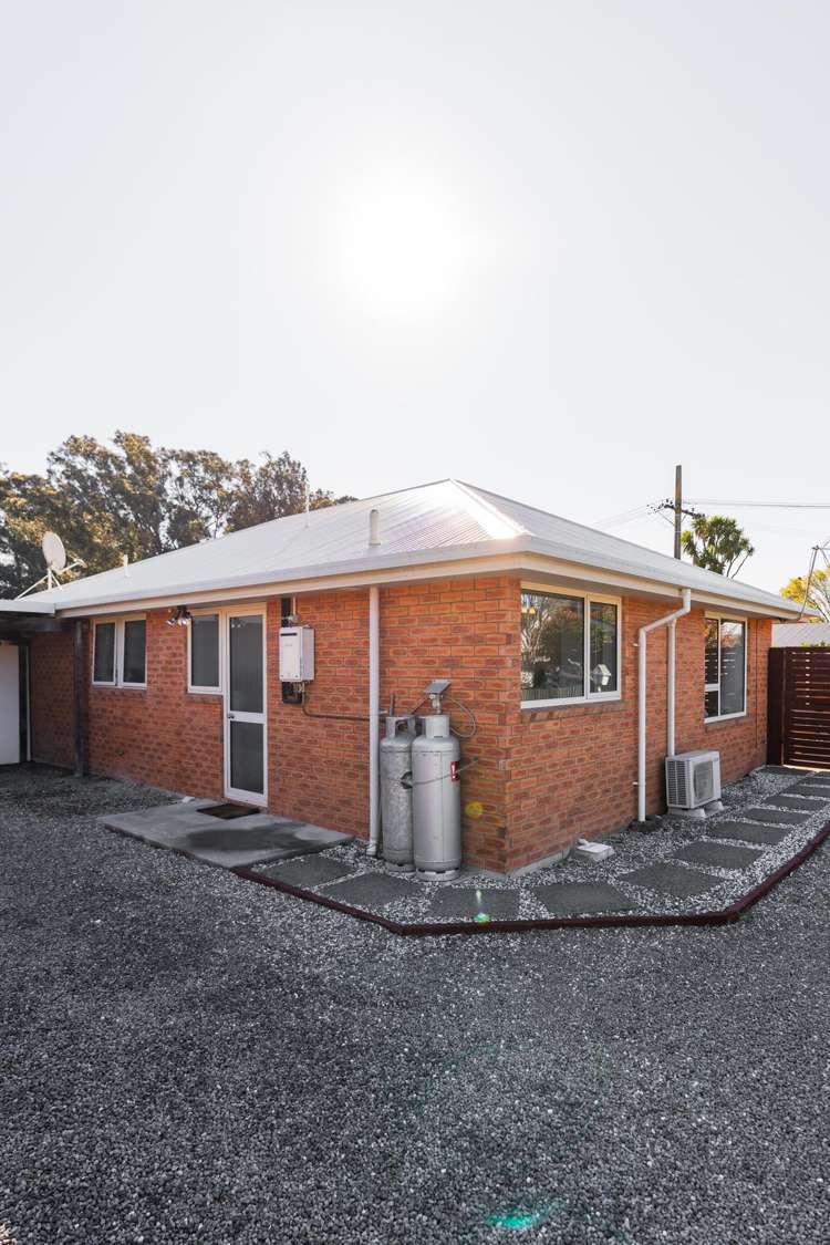 82 Moffat Drive Lincoln_22
