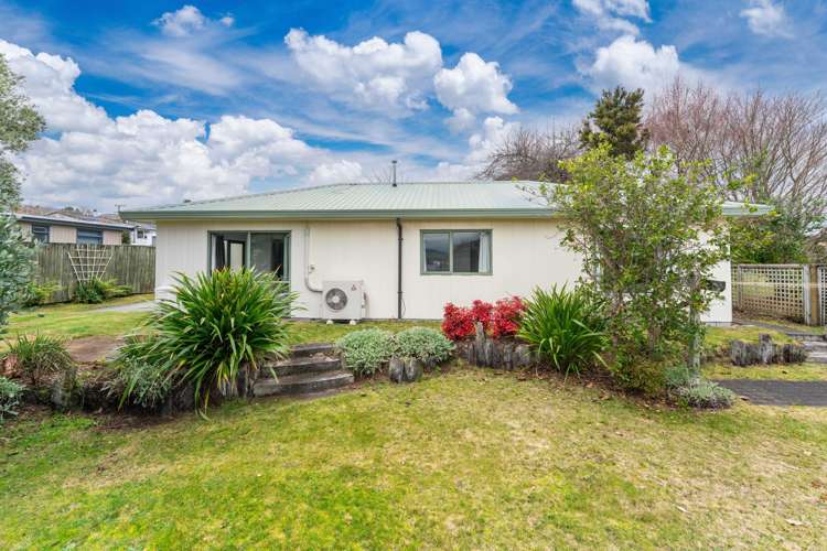 9B Ingle Avenue Waipahihi_18