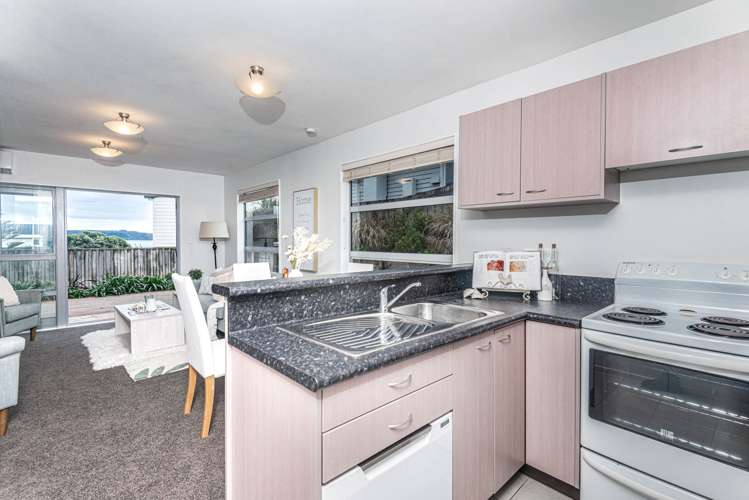 6/14 Tireti Road Titahi Bay_1