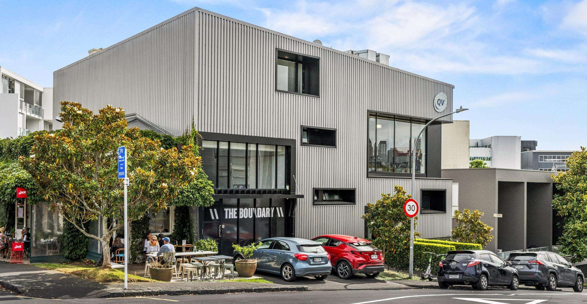 Strategically positioned Freemans Bay building