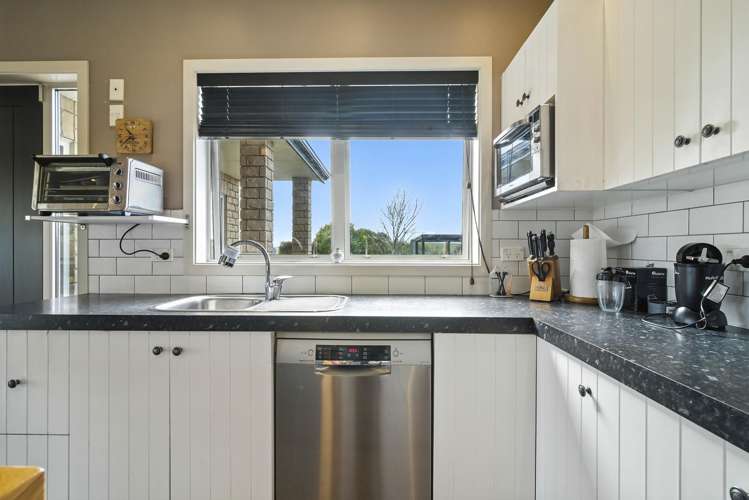 215 Flag Swamp Road Waikouaiti_10