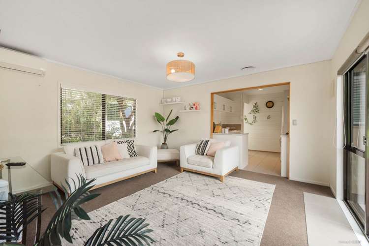 19 Alec Craig Way Gulf Harbour_5