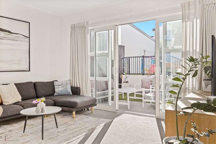 13 Frances Bryers Road Hobsonville_7