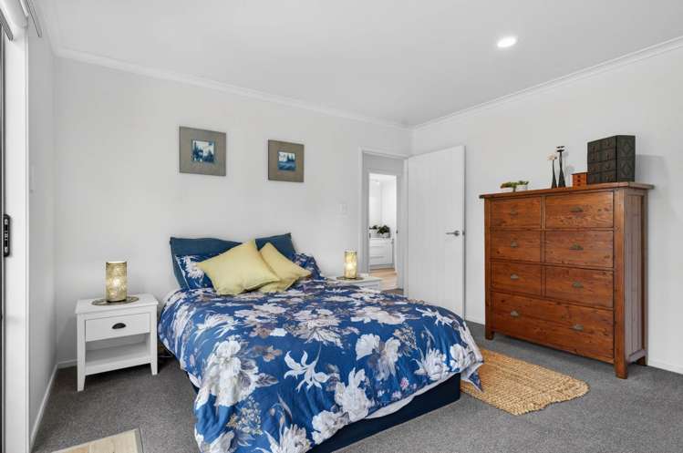 18 Resolution Place One Tree Point_11