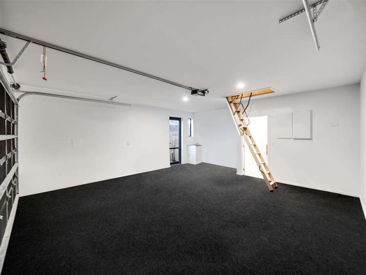 6 Brusio Drive Wigram_28