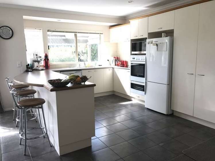 6 Newbliss Crescent East Tamaki Heights_4