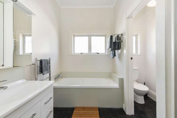 27 Randwick Crescent Moera_10