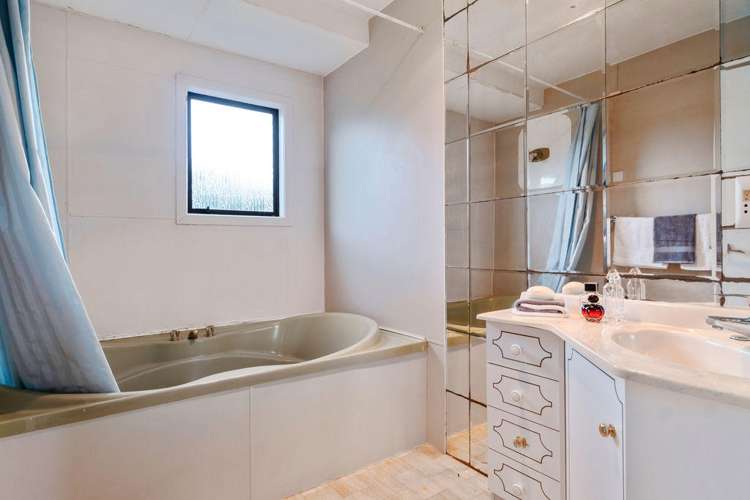 1/11 Hikurangi Street Te Atatu Peninsula_10