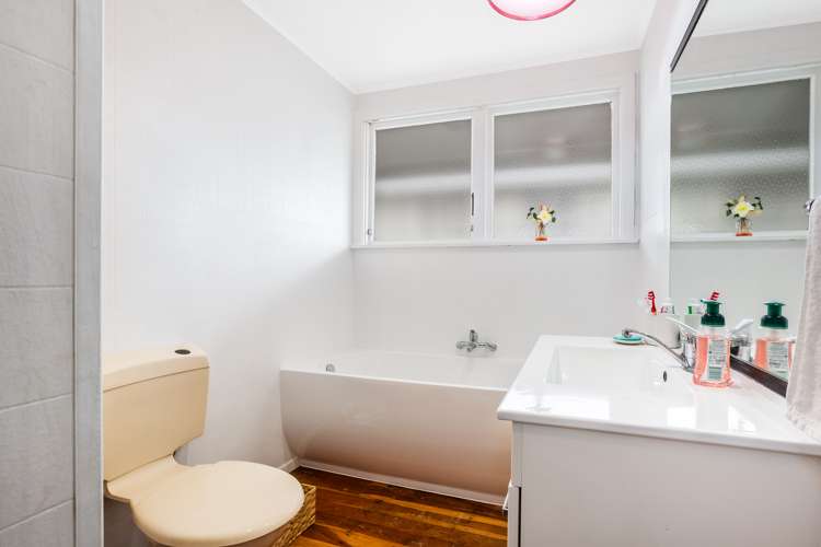 91 Astrolabe Street Cannons Creek_24