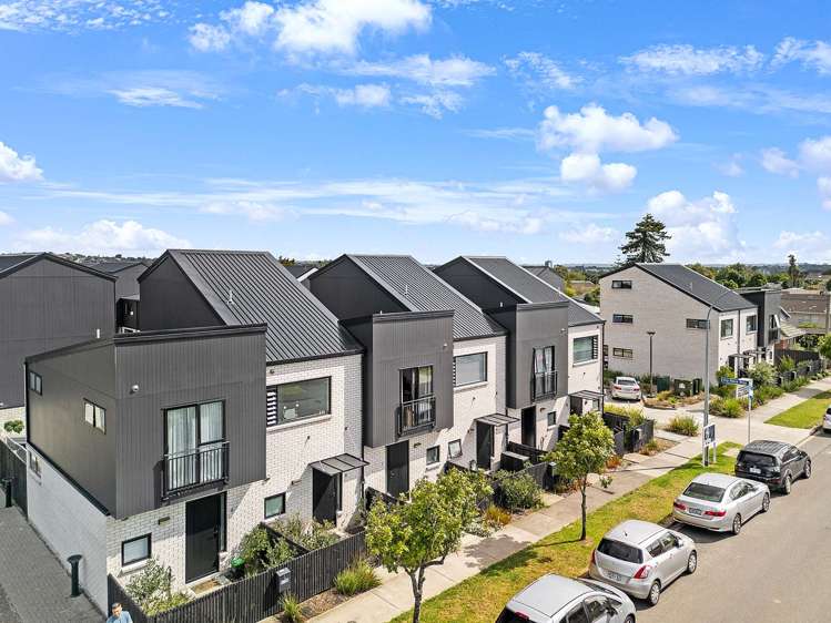 5/119 Bruce McLaren Road Henderson_14