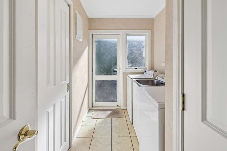 22 Cobbe Place Pomare_19