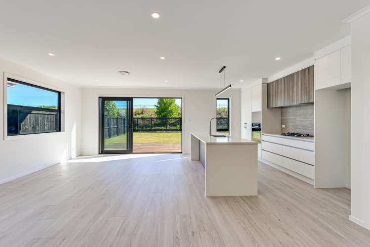 33 Overton Street Rototuna North_10