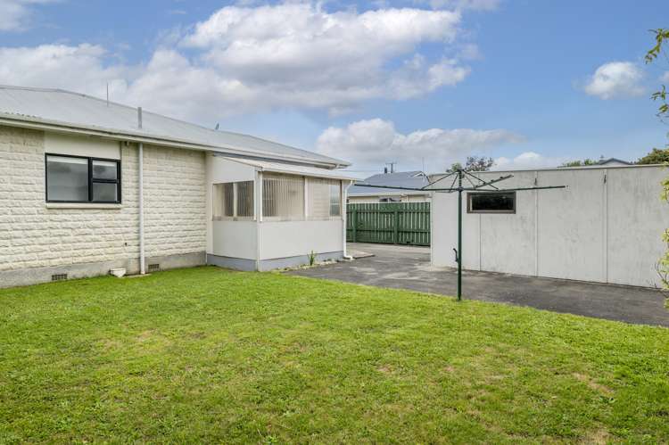 7 Douglas Street Levin_11