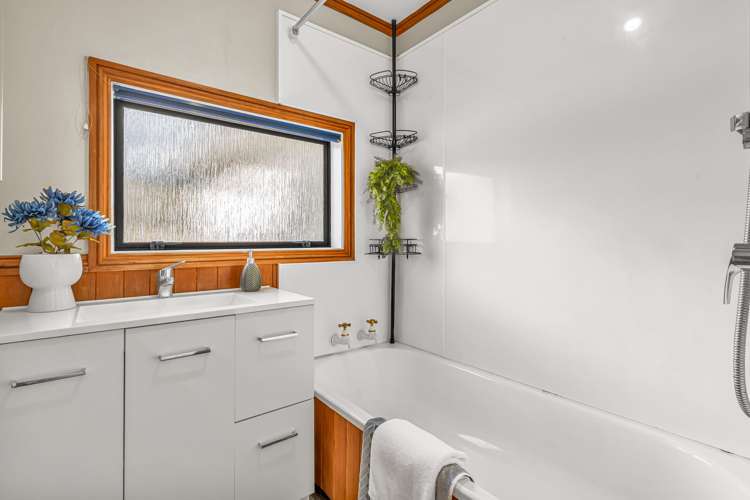 15 Willow Avenue Stoke_13