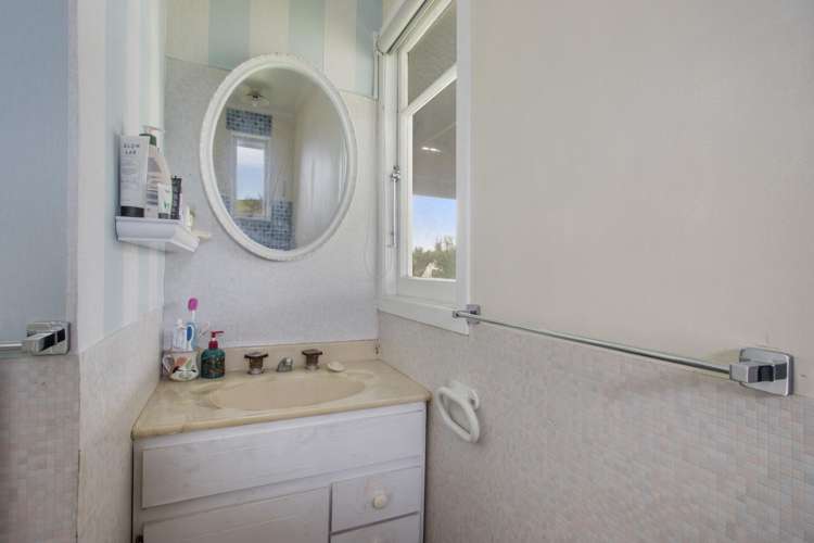 54 Athenree Road Athenree_14