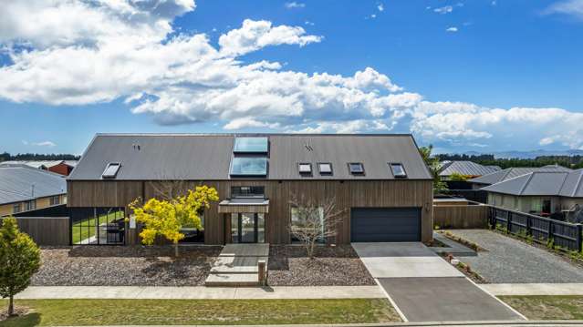 Rolleston architecturally designed show stopper!