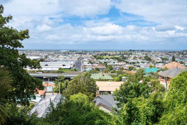 70 Leckhampton Court Clyde Hill_1