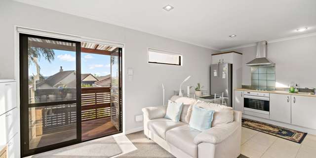 Cosy quality one bedroom home in Botany Downs