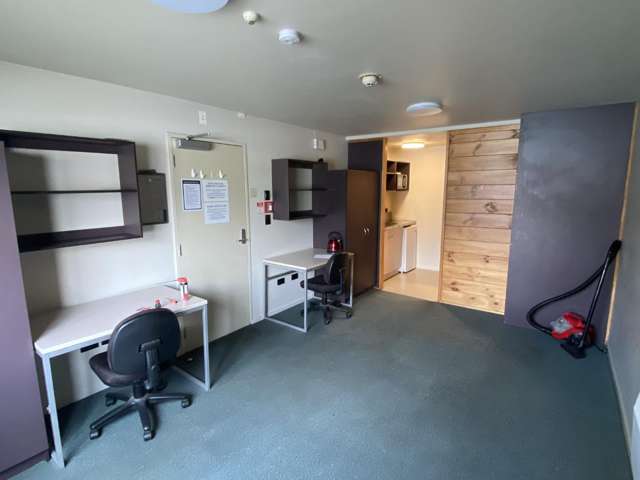 Studio Apartment in the Heart of Wellington!