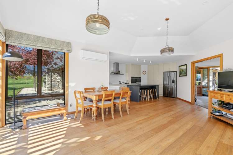 38 Sarginson Lane Wanaka_17