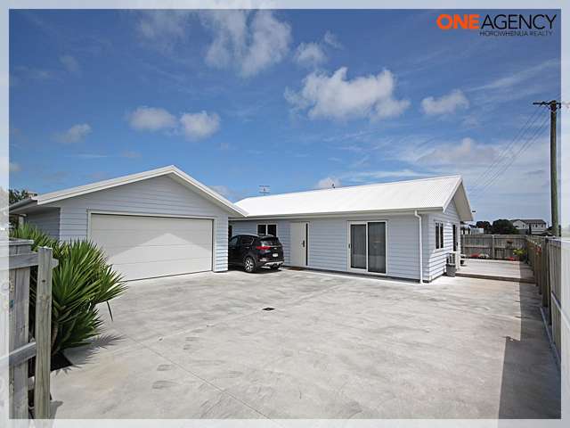 Stylish and Modern Home in Foxton!