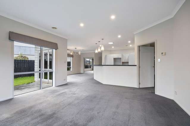 3 Peppertree Glade Kelvin Grove_2