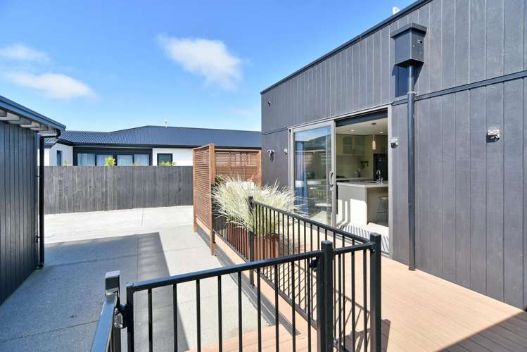 102 Hills Road Edgeware_13