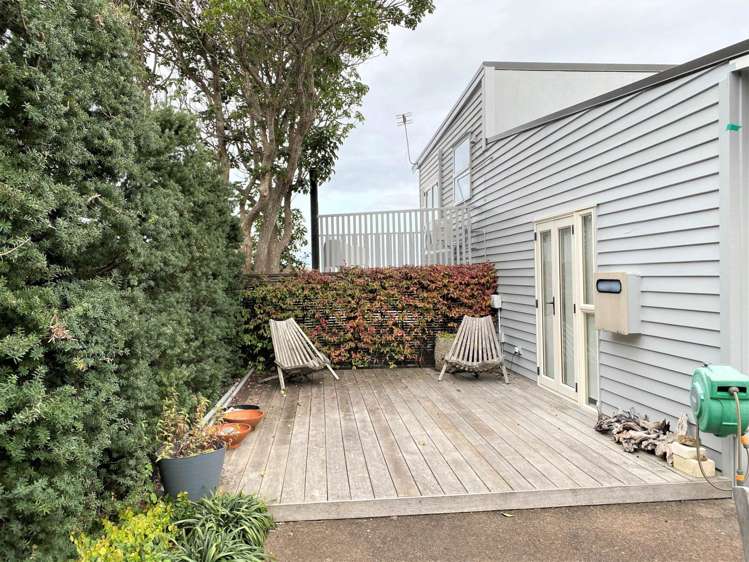 23 Seaview Road Castor Bay_17