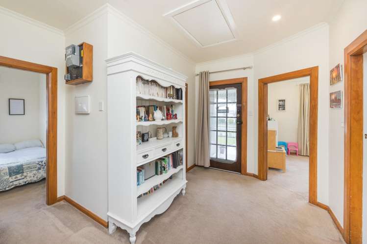 18 Burns Avenue Takaro_17