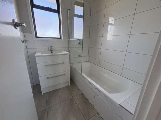 22 Williams Crescent Otara_2