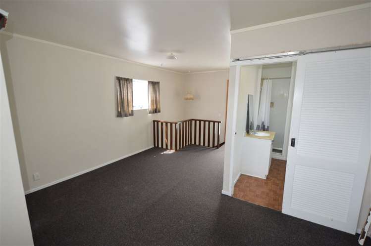 16 O'Reilly Crescent Taumarunui_11