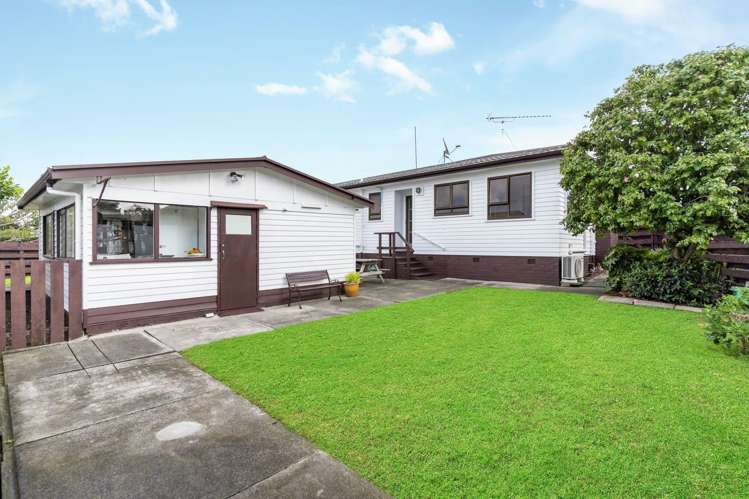 66 Botany Road Botany Downs_12