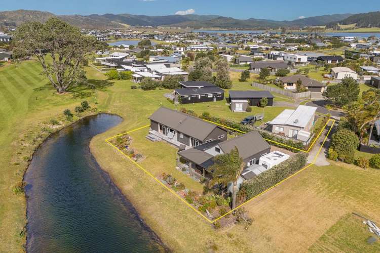 107 Benjamin Place Matarangi_36