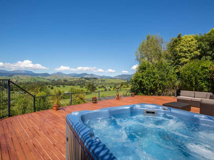 42 Golf Road Wakefield_1