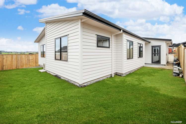 9 Edward Abell Street Wainui_16