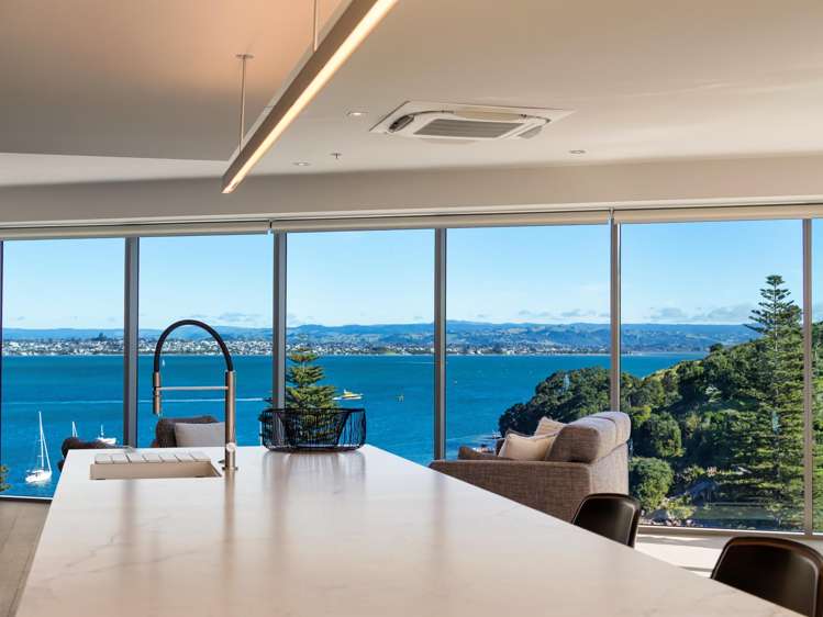 66-68/8 Maunganui Road_2