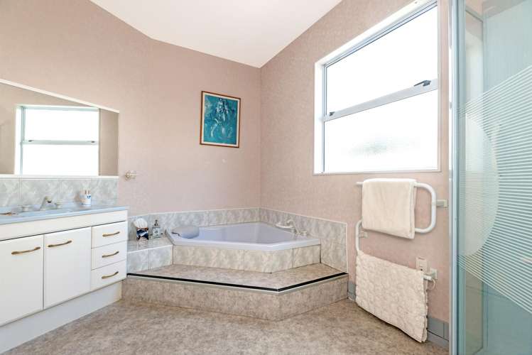 15 Island Road Whataupoko_13