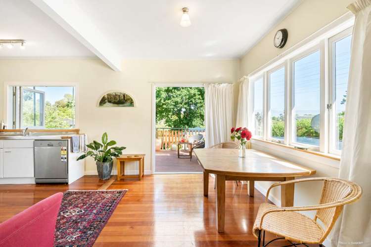 38 Queen Mary Avenue New Lynn_6