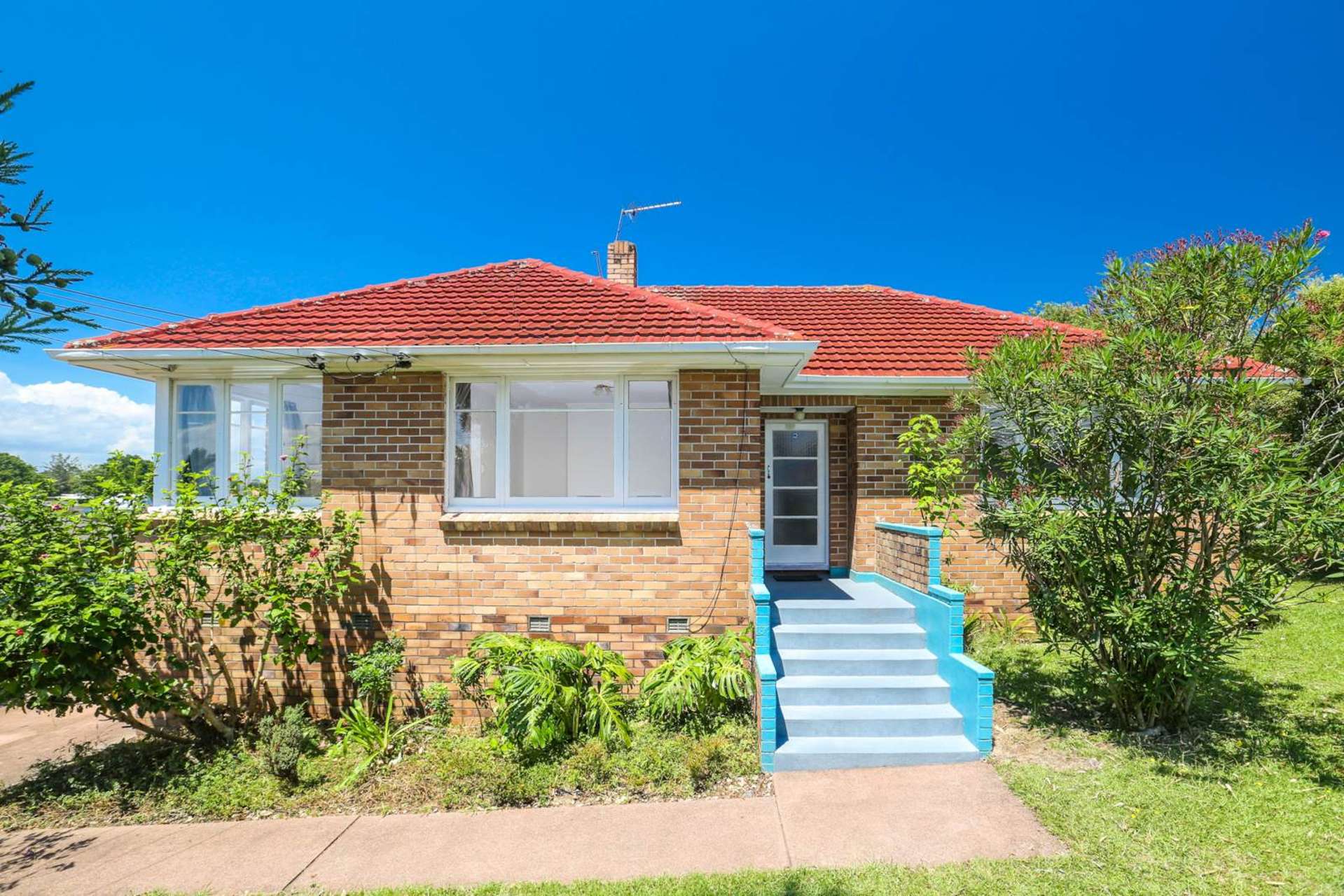 64 Hutchinson Avenue New Lynn_0