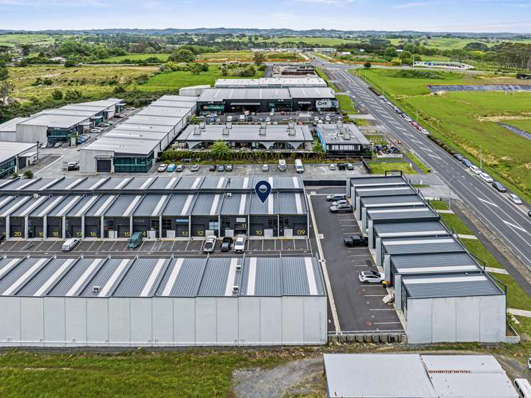 10/11 Northside Drive Westgate_11